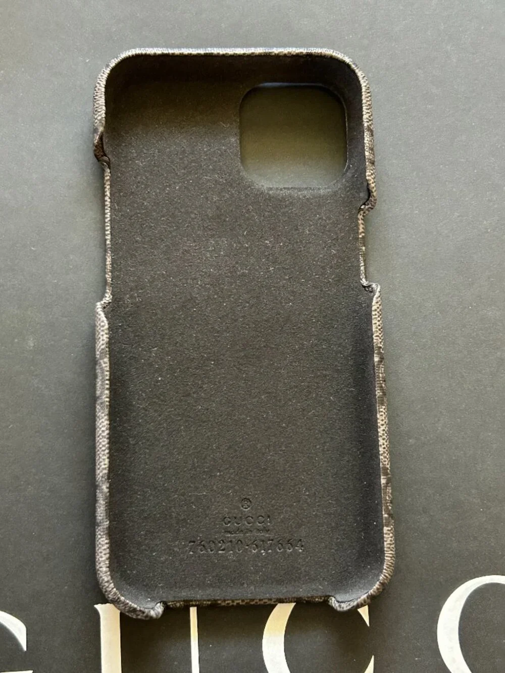 Authentic GUCCI Ophidia GG Supreme iPhone 15 Case 760210 Gray